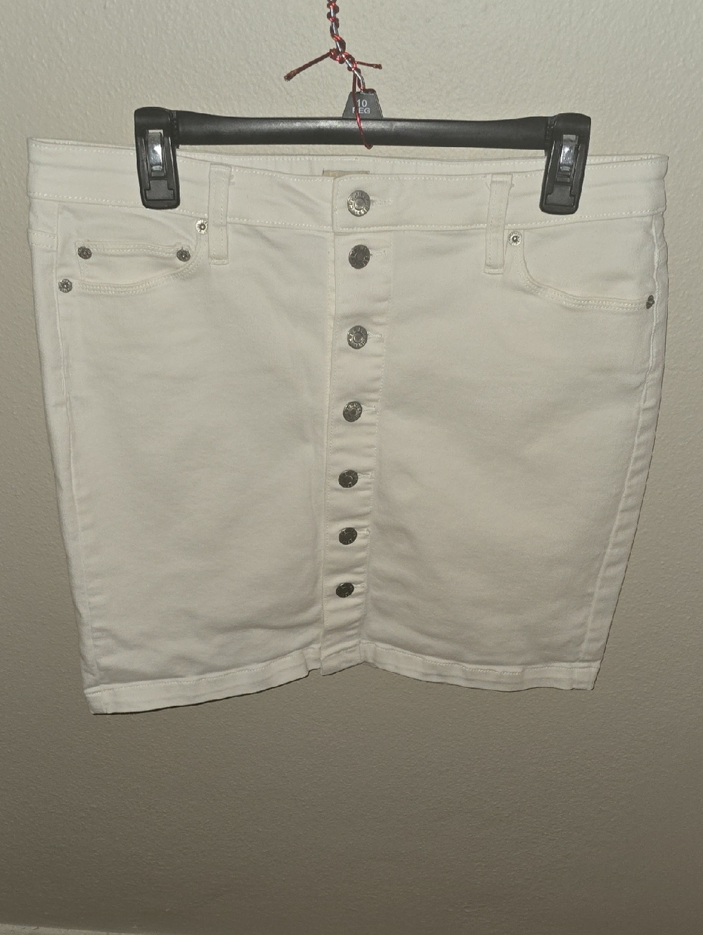 Daniel Cremieux White Denim Skirt with Branded Waist Label